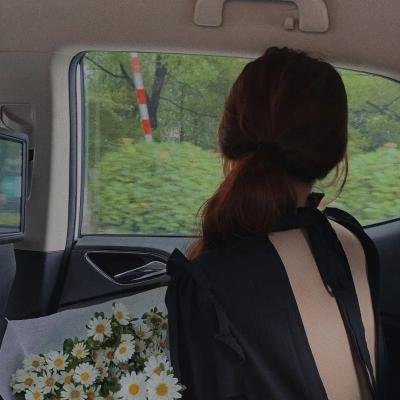 垃圾箱里的婴儿